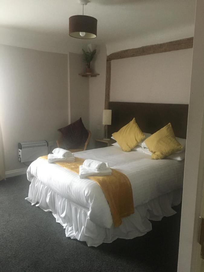 Bed and Breakfast The Chequers Royston  Exterior foto